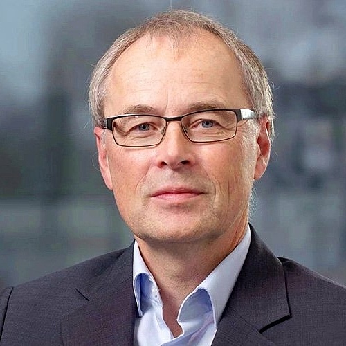 Dr. Gerhard Reuter, Qualified Person