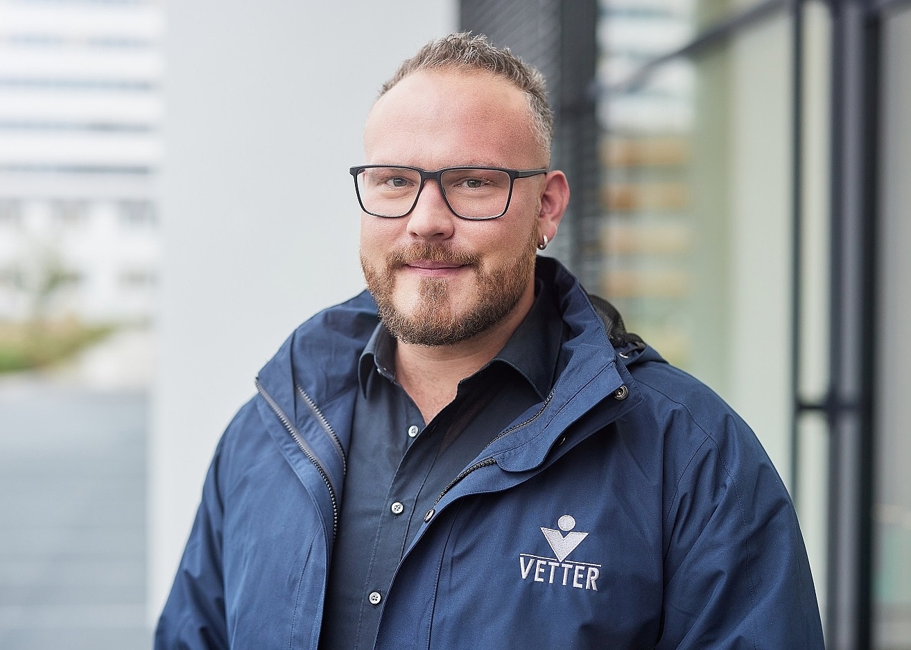 Portrait eines Elektrotechnik-Ingenieurs bei Vetter